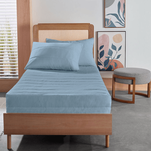 Colcha-com-Elastico-Solteiro-Altenburg-Malha-100--Slip-Azul-Luxury-Ambientada