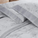 Jogo-de-Lencol-Casal-Queen-Buddemeyer-Percalle-Mahara-Detalhe-1